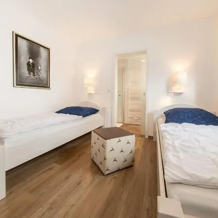Vakantiehuis Mit Terrasse, Regendusche Und Bergpanorama *